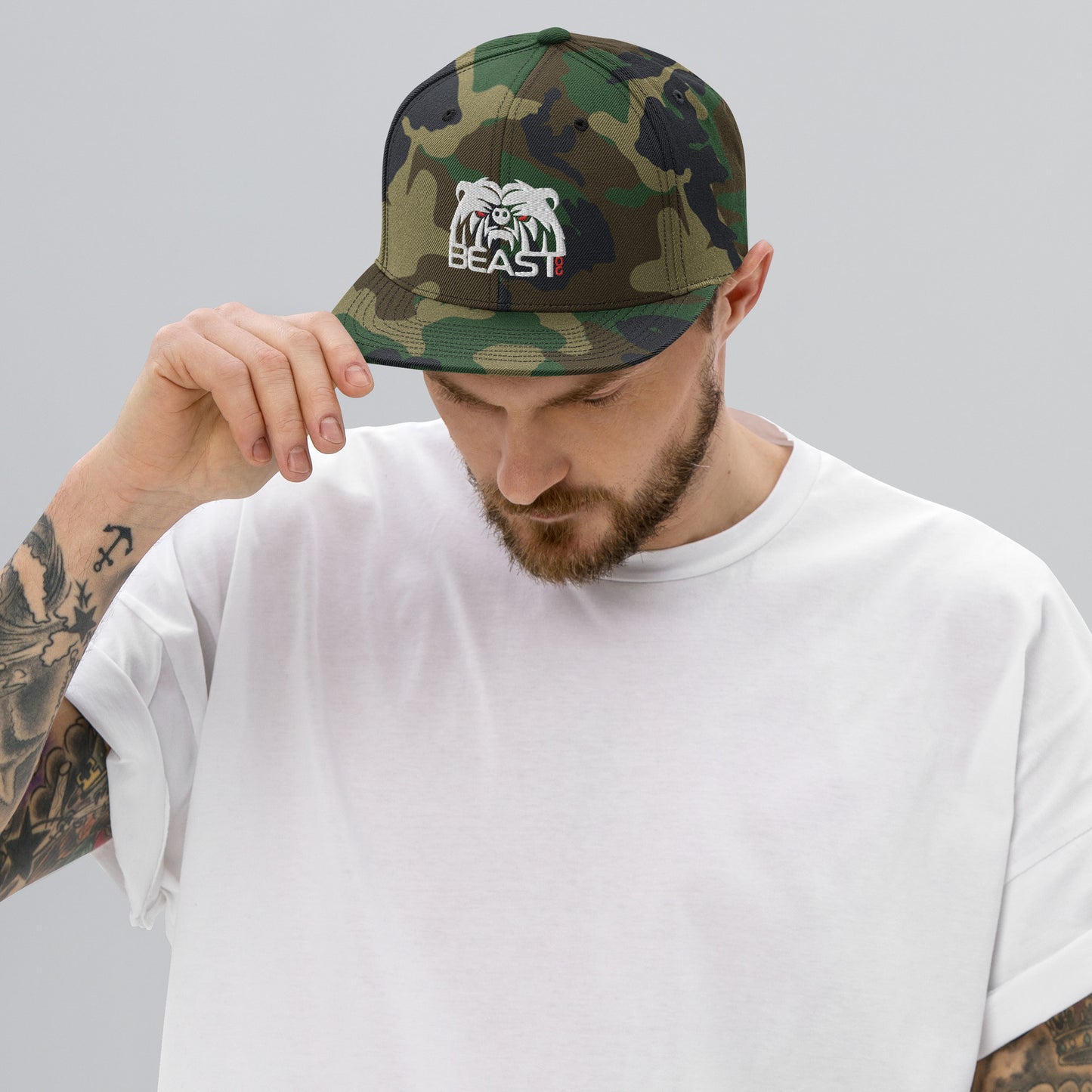 Flat-brim Snapback